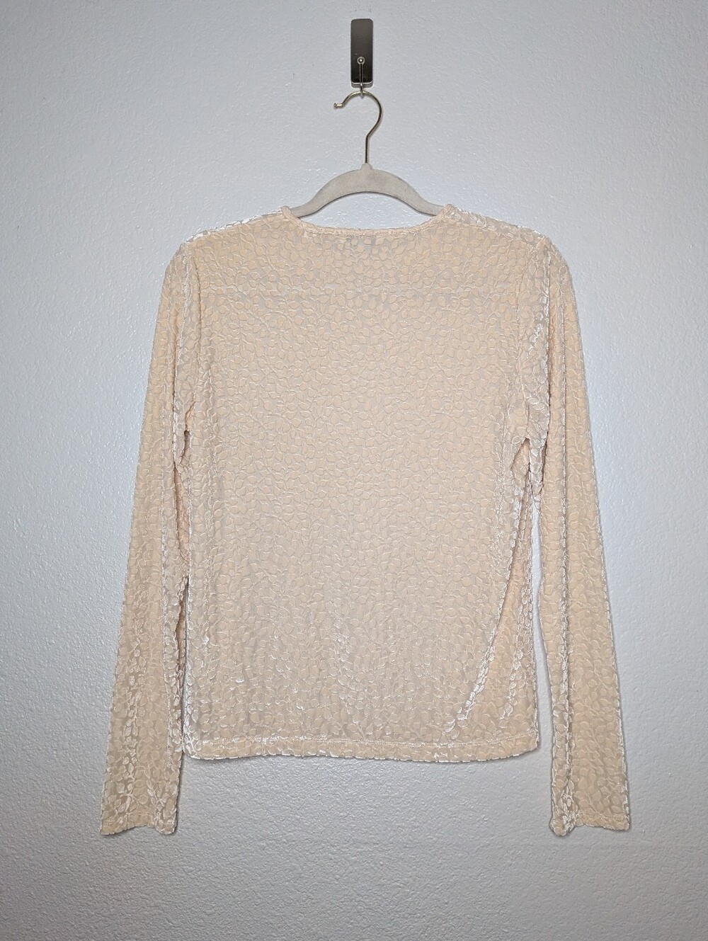 Vince Cream Textured Leaf Floral Velvet Burnout Long Sleeve Crewneck Top L - Picture 4 of 7